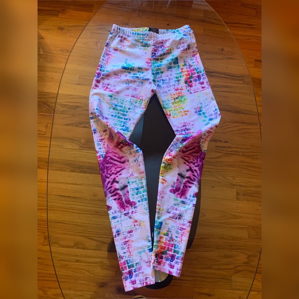 Terez Face Off Cat' Graphic Leggings - Picture 3 of 9